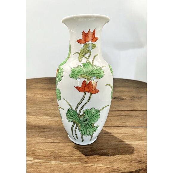 ACF Hong Kong Porcelain Vase 8.5” Floral Red Lotus Flowers with Green Leaves - Picture 1 of 7